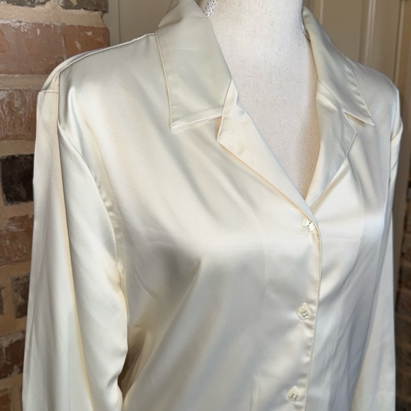 NWT Investments Cream Satin Button Down Shirt Plus Size 18W - Picture 3 of 13